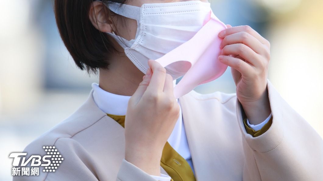 Taiwan ends mask mandate in healthcare settings (Courtesy of Shutterstock) Taiwan to end mask mandate in medical facilities on May 19