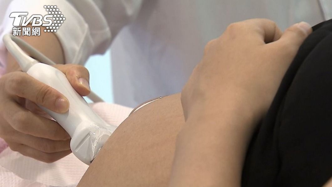 懷孕38週的護理師遭婦人推擠嗆聲，導致宮縮頻繁、腹痛。（示意圖、非當事人／TVBS資料畫面）