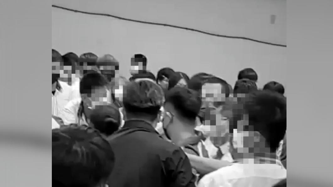 台南市一間高職發生鬥毆事件。（圖／翻攝自爆料公社）