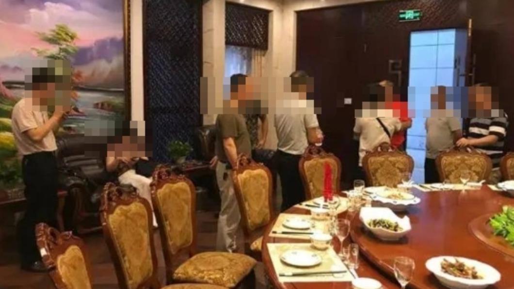 浙江男子約女子用餐，竟帶來23個親戚來吃。（圖／翻攝搜狐）
