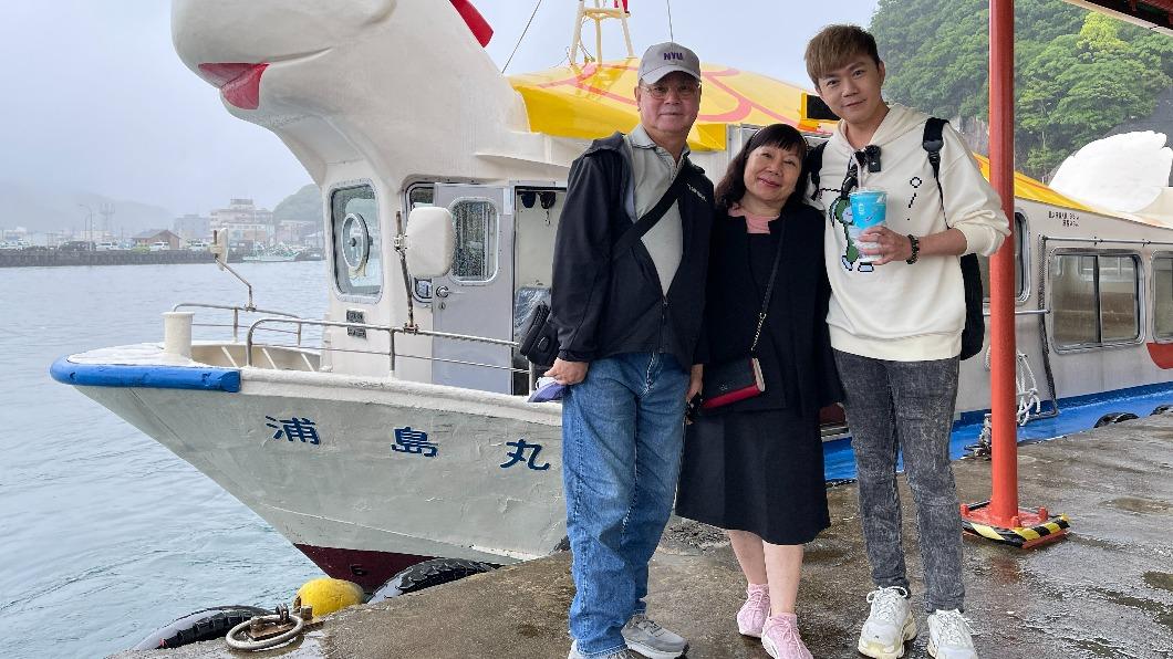 李岳（右）與爸媽一同到日本拍攝旅遊影片，體驗道地的風俗文化以及參觀許多知名景點。（圖／李岳提供）