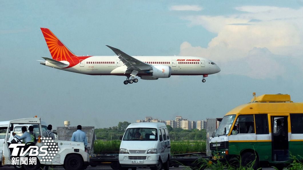 印度航空一架飛往舊金山航班，途中因引擎故障迫降俄羅斯。（示意圖／達志影像美聯社）