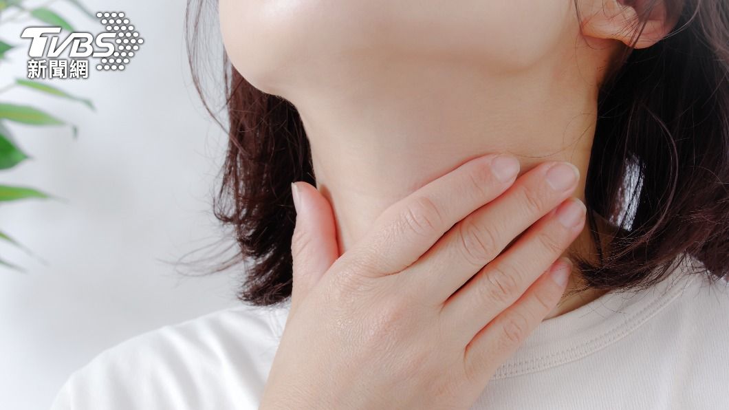 熟女脖子腫到喘不過氣，結果竟是甲狀腺癌。（示意圖／shutterstock達志影像）