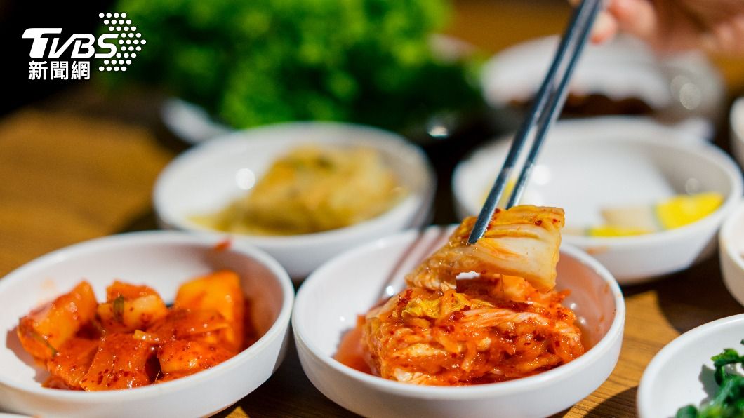 各大韓式料理經常有許多小菜。（示意圖／shutterstock達志影像）