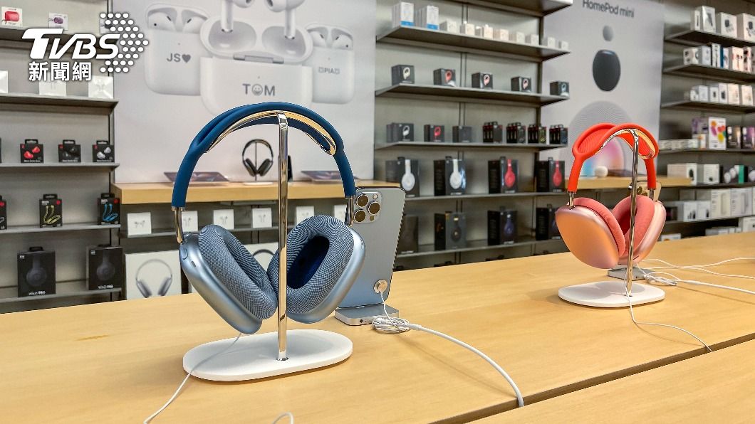 蘋果耳罩式無線耳機AirPods Max。（示意圖／shutterstock 達志影像）