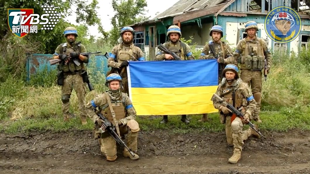 烏軍聲稱他們已收復頓內茨克地區村莊斯托羅熱夫（Storozhove）。（圖／達志影像路透社）