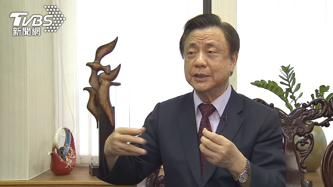 台灣自殺防治學會理事長李明濱日前遭到離職員工指控疑似性騷。（圖／TVBS）