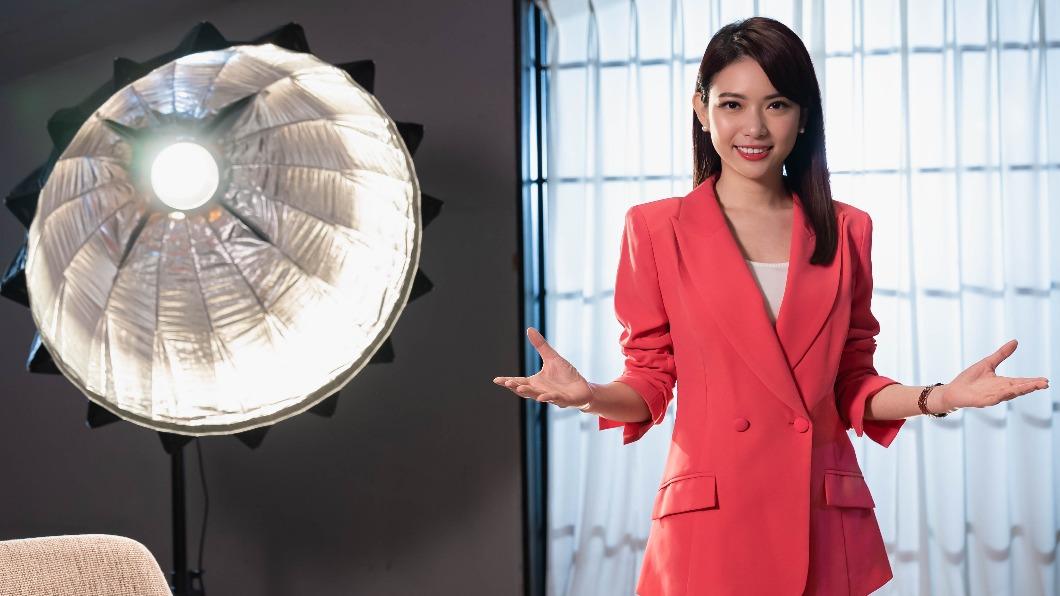 美女主播劉宸希獻「主持處女秀」 驚人語言背景遭起底│TVBS新聞網