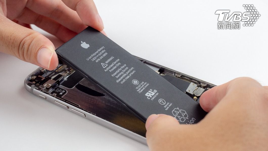 未來手機電池出問題無須再送修。（示意圖／shutterstock達志影像）