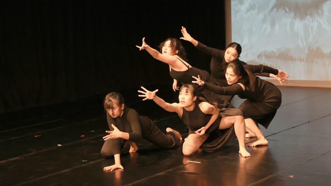 「美的葬禮」舞蹈劇場將在台北國家戲劇院登場。（圖／台師大提供）