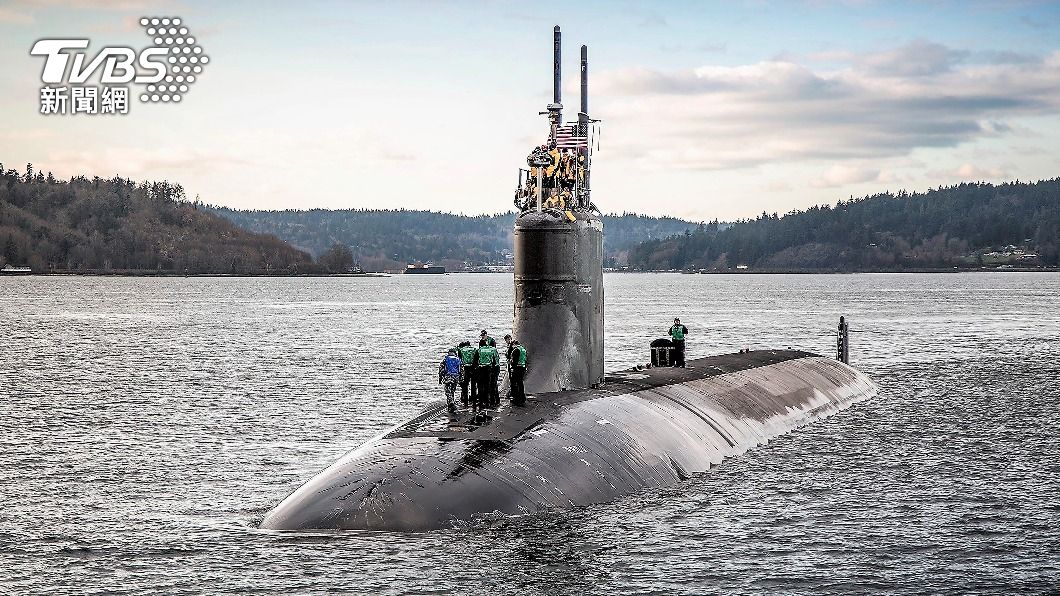 美國海軍「康乃狄克號」自2021年10月至今一直在等待維修。（圖／翻攝自達志影像美聯社）