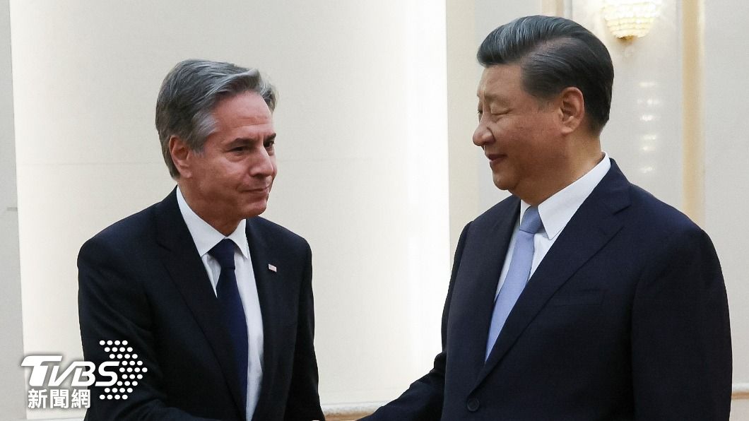 中國國家主席習近平（圖右）會見美國國務卿布林肯（圖左）。（圖／達志影像美聯社）