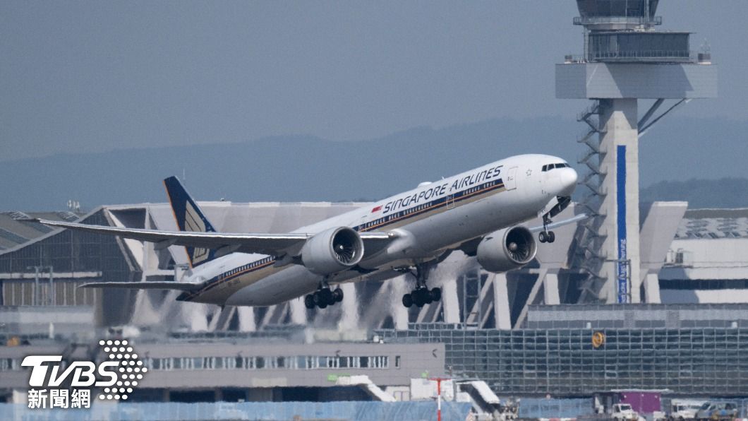 新加坡航空連續三年亞軍，2023年終於在「2023全球最佳航空」排名超越卡達。（圖／達志影像美聯社）
