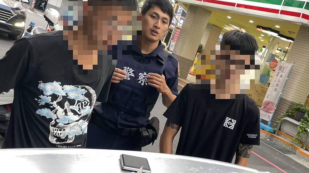 台南2男攜毒駕車違停被逮。（圖／台南市警局提供）