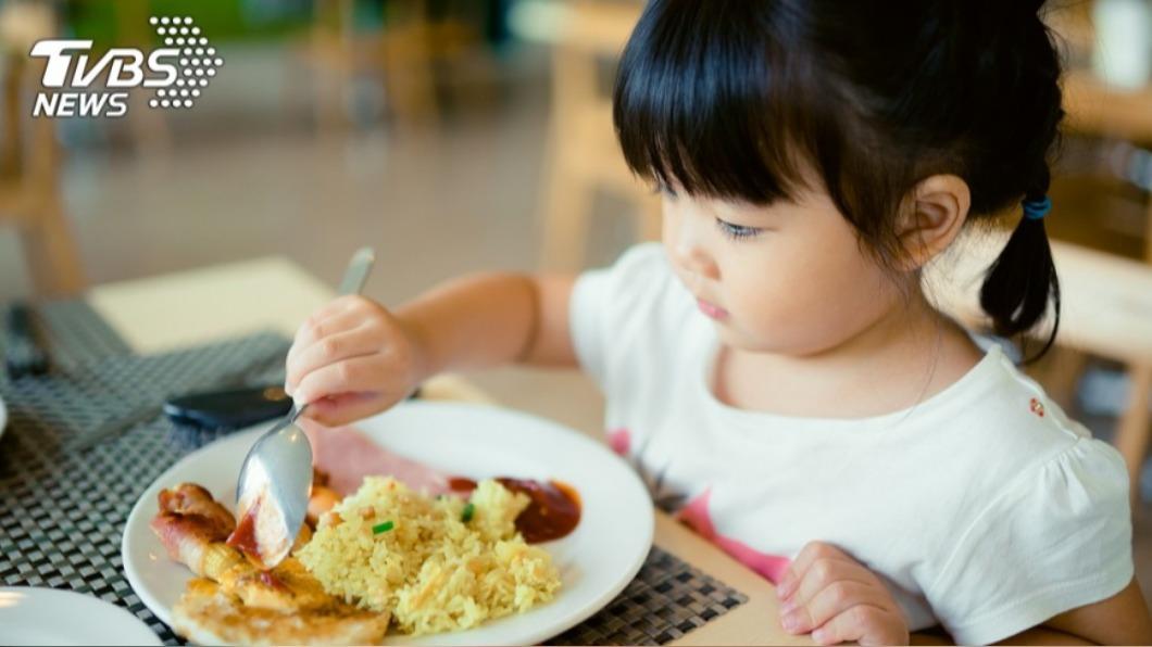 3歲女兒失蹤，雙親苦尋十七年，再見到面已是兩個孩子的媽。（示意圖／Shutterstock達志影像） 苦尋愛女17年！夫妻見地址傻了...竟「住隔壁」