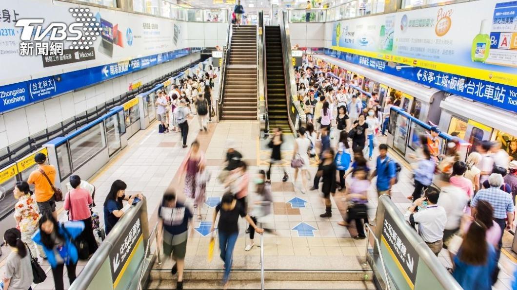 網友認為台北捷運是台灣最頂的交通工具。（示意圖／shutterstock達志影像）