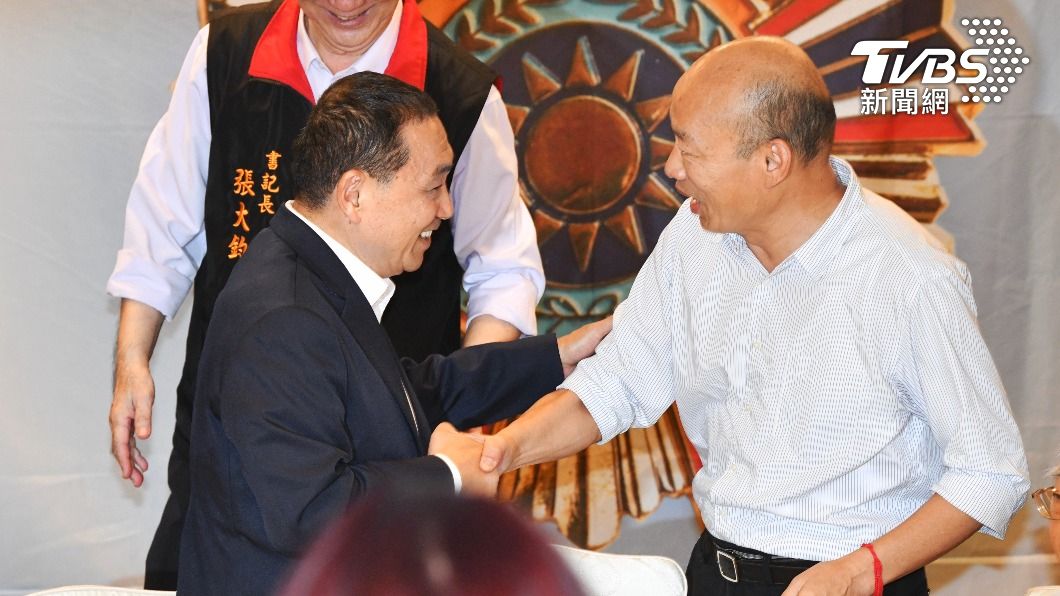 國民黨總統參選人侯友宜（左）與高雄市前市長韓國瑜。（圖／TVBS資料照）