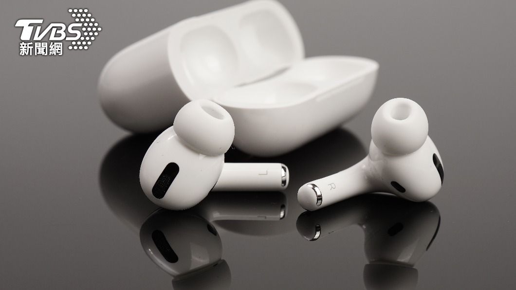 AirPods 4傳會推出2版本，價位較高的版本將支援降噪功能。（示意圖／shutterstock達志影像）