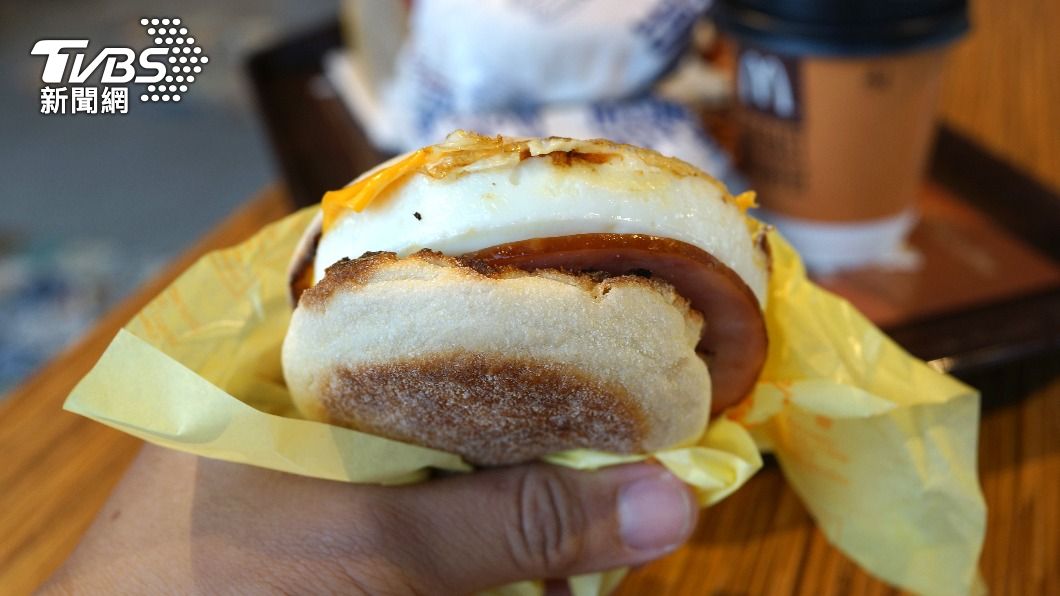 麥當勞早餐相對健康，但依然可能攝取到過量的納。（示意圖／Shutterstock達志影像）