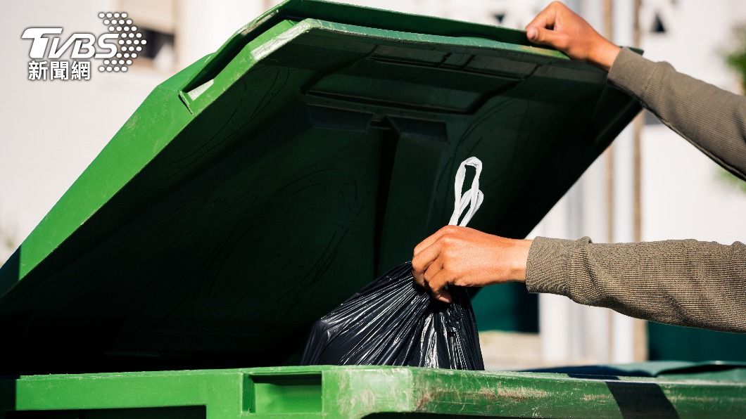 Taoyuan City Council cuts funds for garbage bag plan (Shutterstock) Taoyuan City Council cuts funds for garbage bag plan