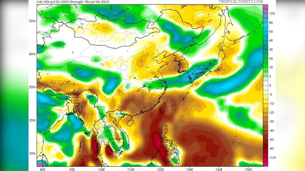 此張圖為台灣7月4到11日預估累積降水(雨)與歷年氣候平均值差異圖，顯示台灣高溫少雨。（圖／翻攝自臉書台灣颱風論壇｜天氣特急）