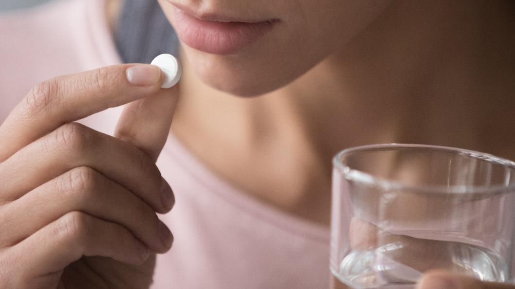 美國日前宣布核准首款非處方口服避孕藥。（示意圖／shutterestock達志影像）