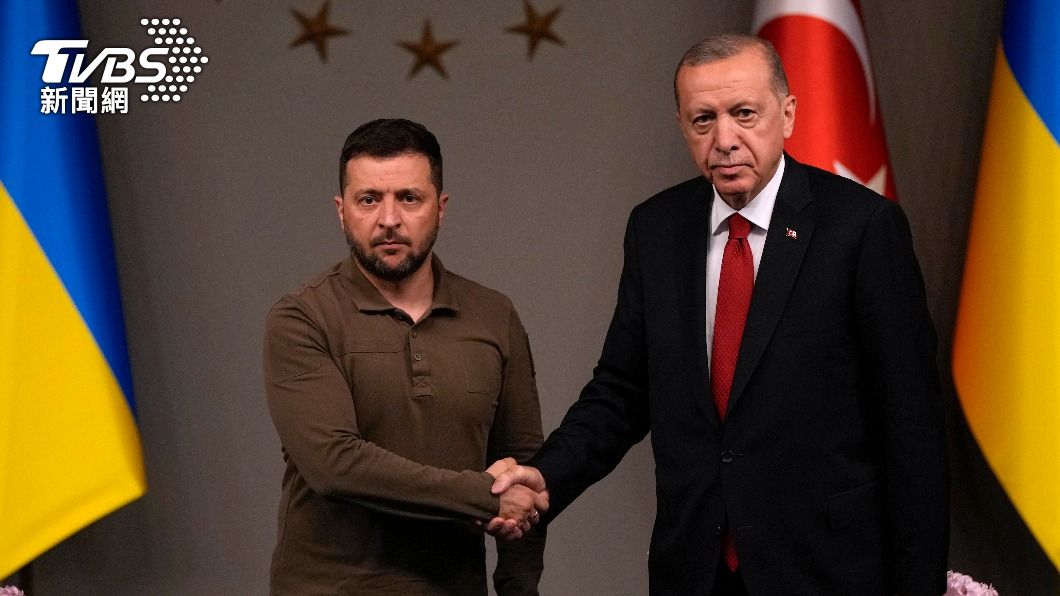 土耳其總統艾爾段（右）表示，支持烏克蘭加入北約。（圖／達志影像美聯社）