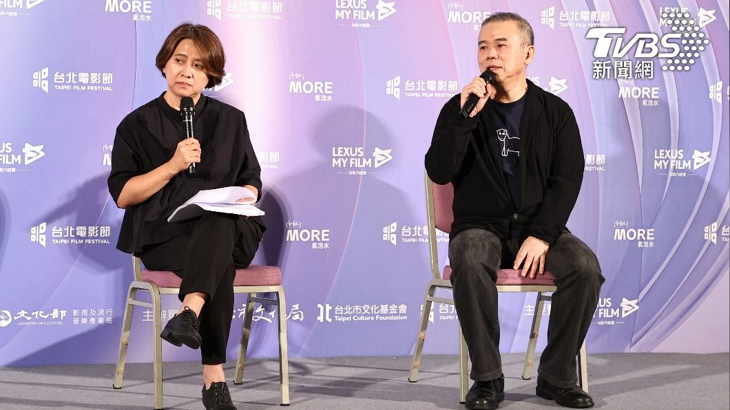 本屆台北電影獎評審團主席陳玉勳（右）與總監李亞梅。（圖／張哲鳴攝）