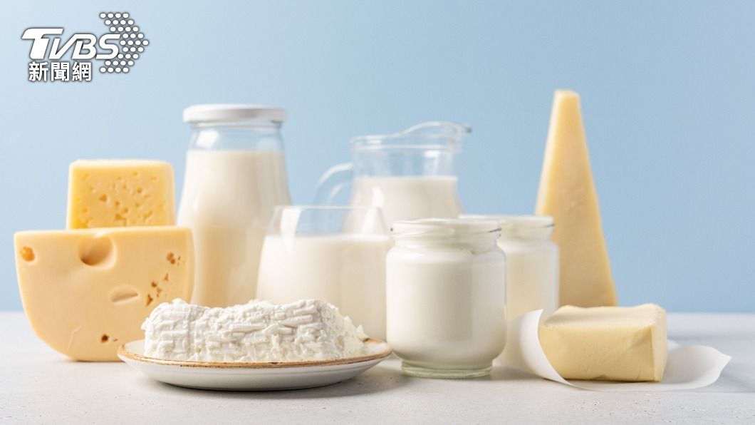 研究發現，全脂乳製品有助預防心臟病、中風和其他心血管疾病。（示意圖／shutterstock 達志影像）