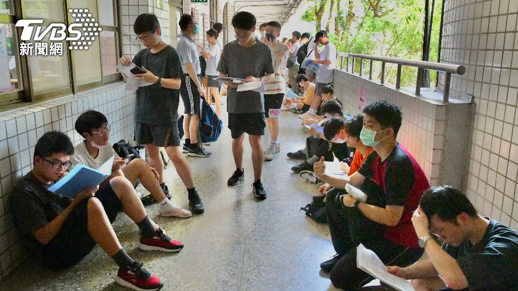 大學分科測驗一連兩天登場。（圖／胡瑞麒攝）