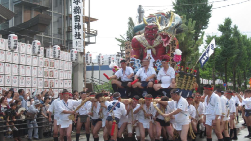 知名祭典博多祇園山笠時隔4年正常舉行。（圖／翻攝自推特@L1UIUDh9XfTSTki）