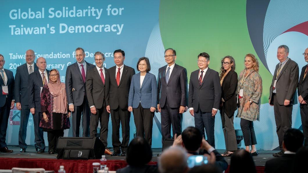 蔡英文出席「台灣民主基金會二十週年國際會議」開幕典禮。（圖／總統府提供）