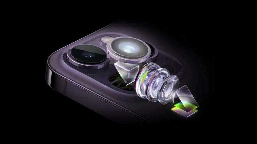iPhone 16 Pro Max傳將搭載「超長焦」潛望式變焦鏡頭。（圖／翻攝自蘋果官網）