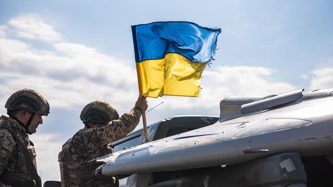 烏克蘭獲美提供集束彈藥。（圖／翻攝自澤倫斯基推特）