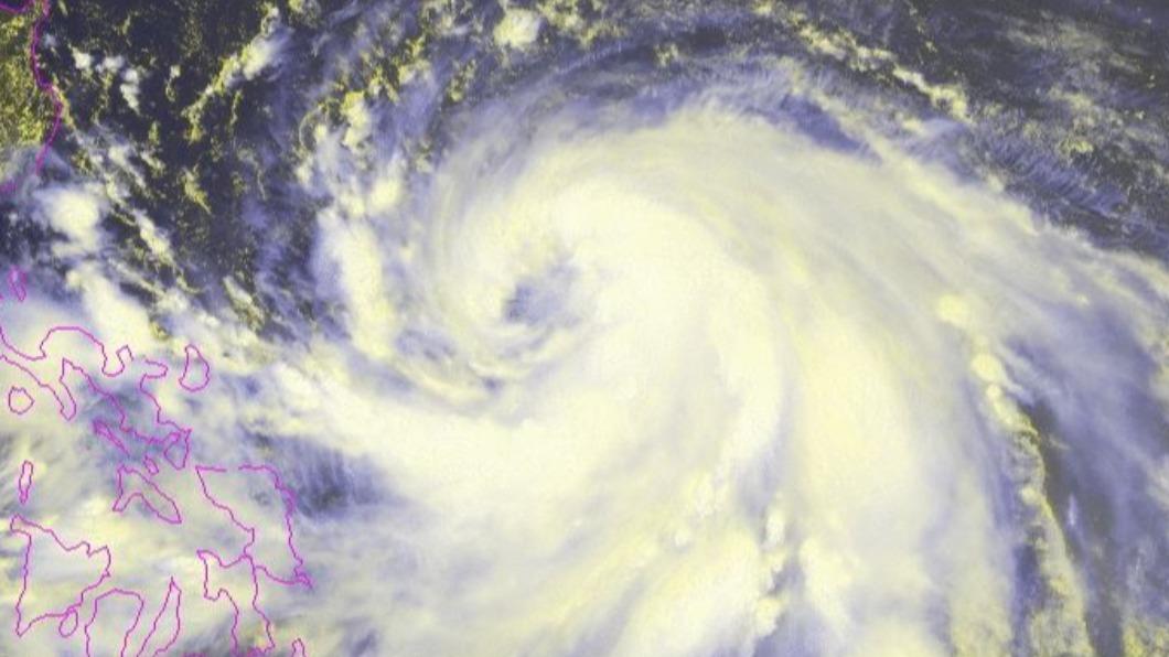杜蘇芮恐轉「強烈颱風」。（圖／翻攝自NOAA）
