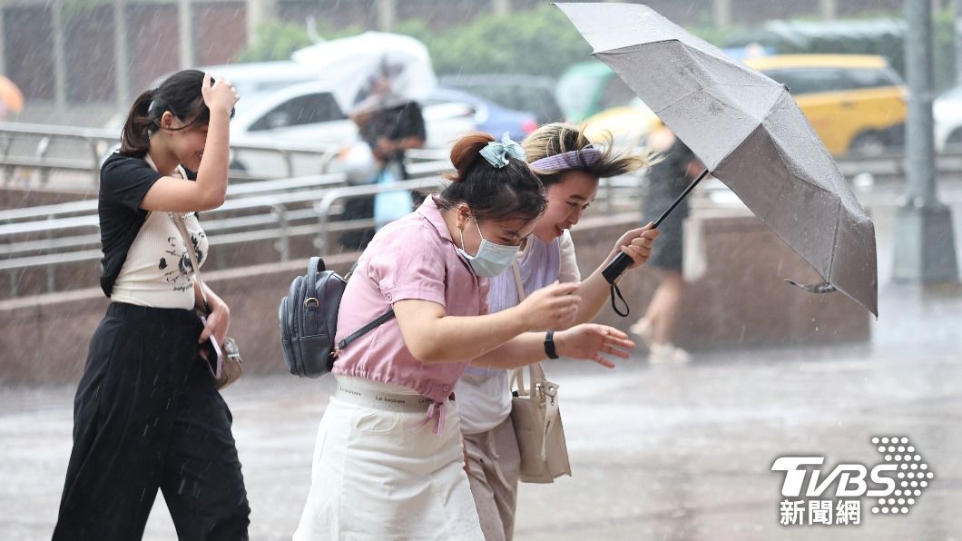 氣象專家吳德榮提醒，未來一週都要慎防大雨。（示意圖／張哲鳴攝）