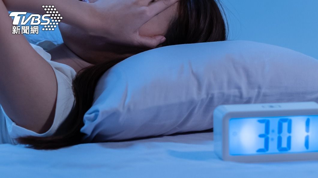 躺床超過半小時睡不著要留意身心情況。（示意圖／Shutterstock達志影像）