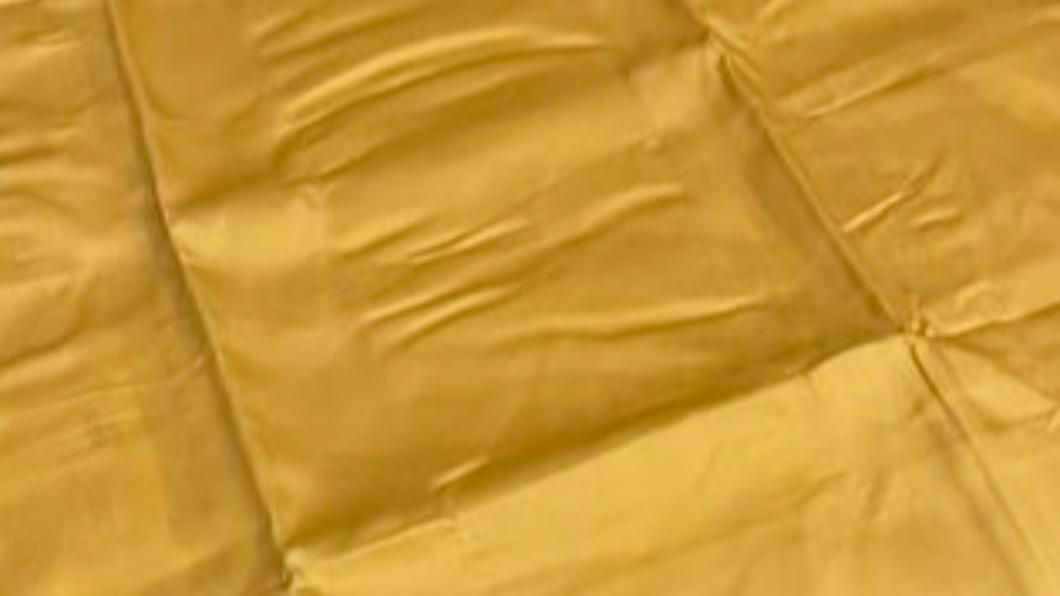 網友認為說不定枕頭套顏色的設計，是為了要一覺像長眠。（示意圖，非當事人／shutterstock達志影像）