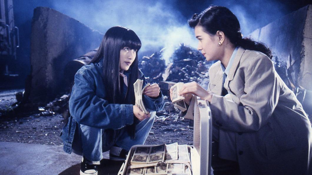 《未來的回憶》由清水美沙和工藤靜香（左）主演，以獨特的瑰麗奇想呈現日本泡沫經濟時代的浮華，也反映人生命運與輪迴哀傷。（圖／高雄電影節提供）