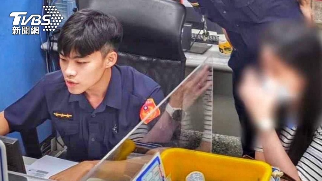 高雄警局在臉書推出「視訊報案App」未料貼文中的員警太帥，馬上在網路上引起暴動（圖／TVBS）