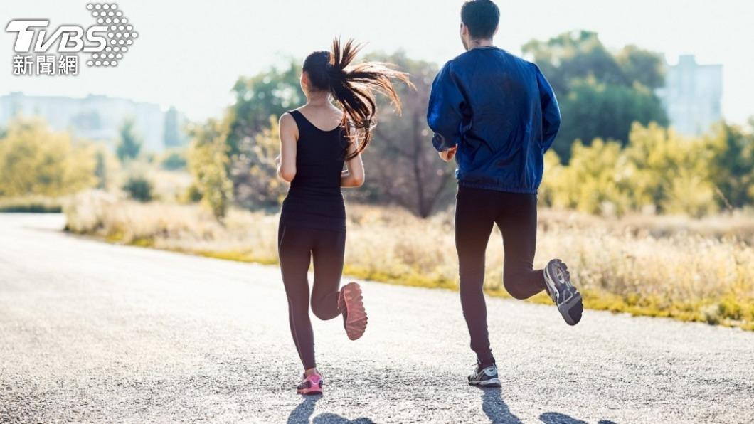 影帝周潤發迷上「超慢跑」，曝每天在家跑20分鐘對身體有益處。（示意圖／shutterstock達志影像）