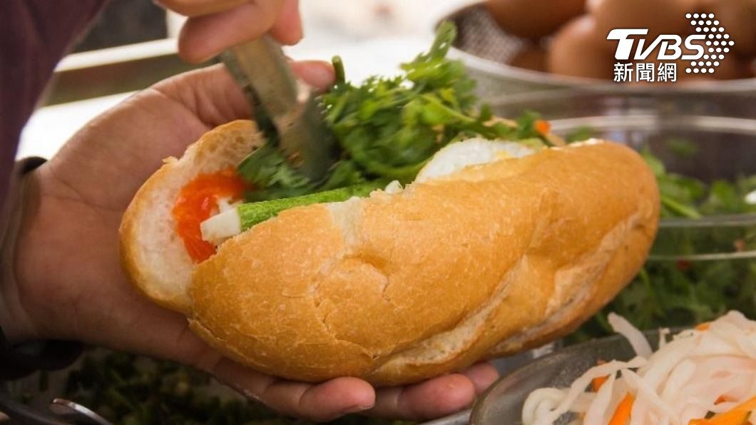 桃園中壢越南法國麵包中毒案引發民眾對食安關注。（示意圖／shutterstock達志影像）