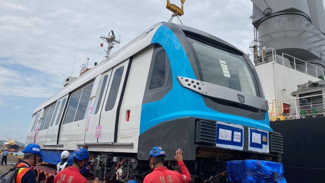 三鶯線首列車抵台。（圖／新北市捷運局提供）