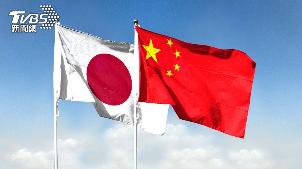 中國大陸、日本國旗。（圖／shutterstock）