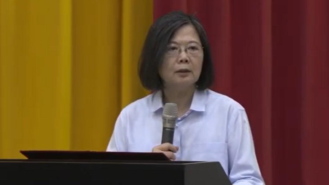 President Tsai Ing-wen commends troops on Air Force Day (TVBS News) President Tsai Ing-wen commends troops on Air Force Day