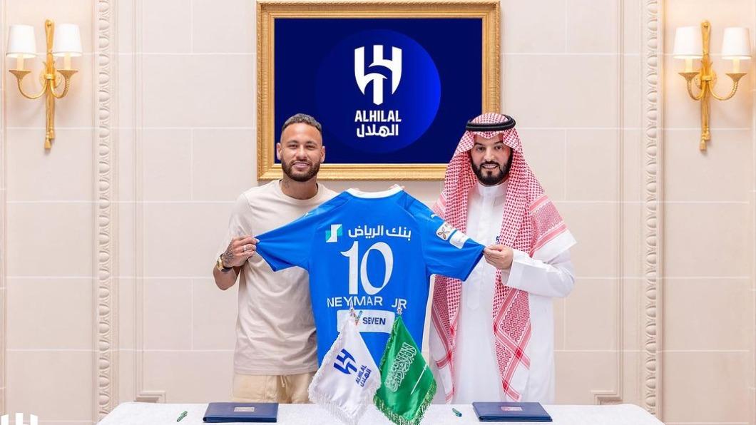 內馬爾與沙烏地球隊希拉爾簽約。（圖／翻攝自Neymar Instagram）