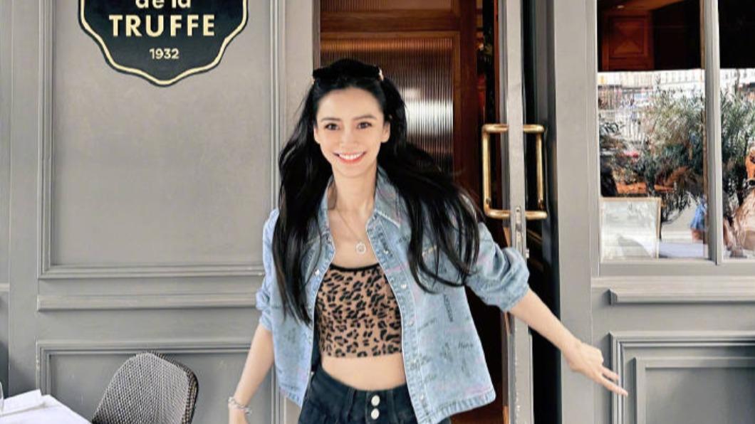 Angelababy恢單後活躍於時尚圈。(圖/翻攝自Angelababy微博)