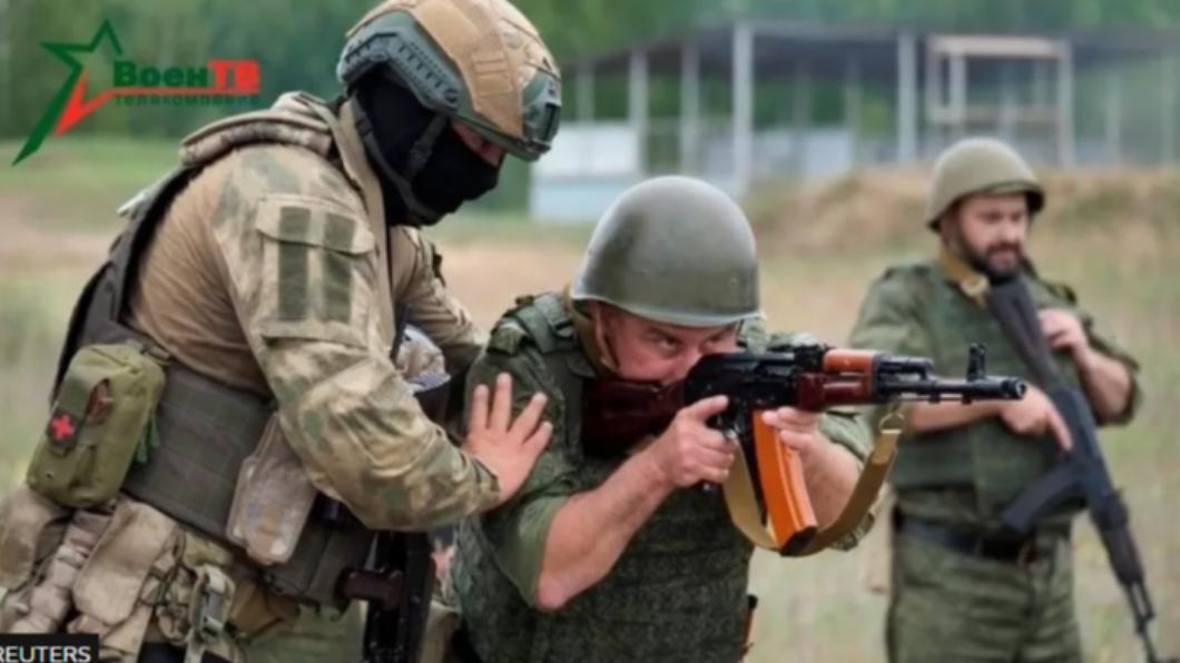 瓦格納集團（Wagner Group）正在訓練白俄部隊。（圖／翻攝自《BBC》）