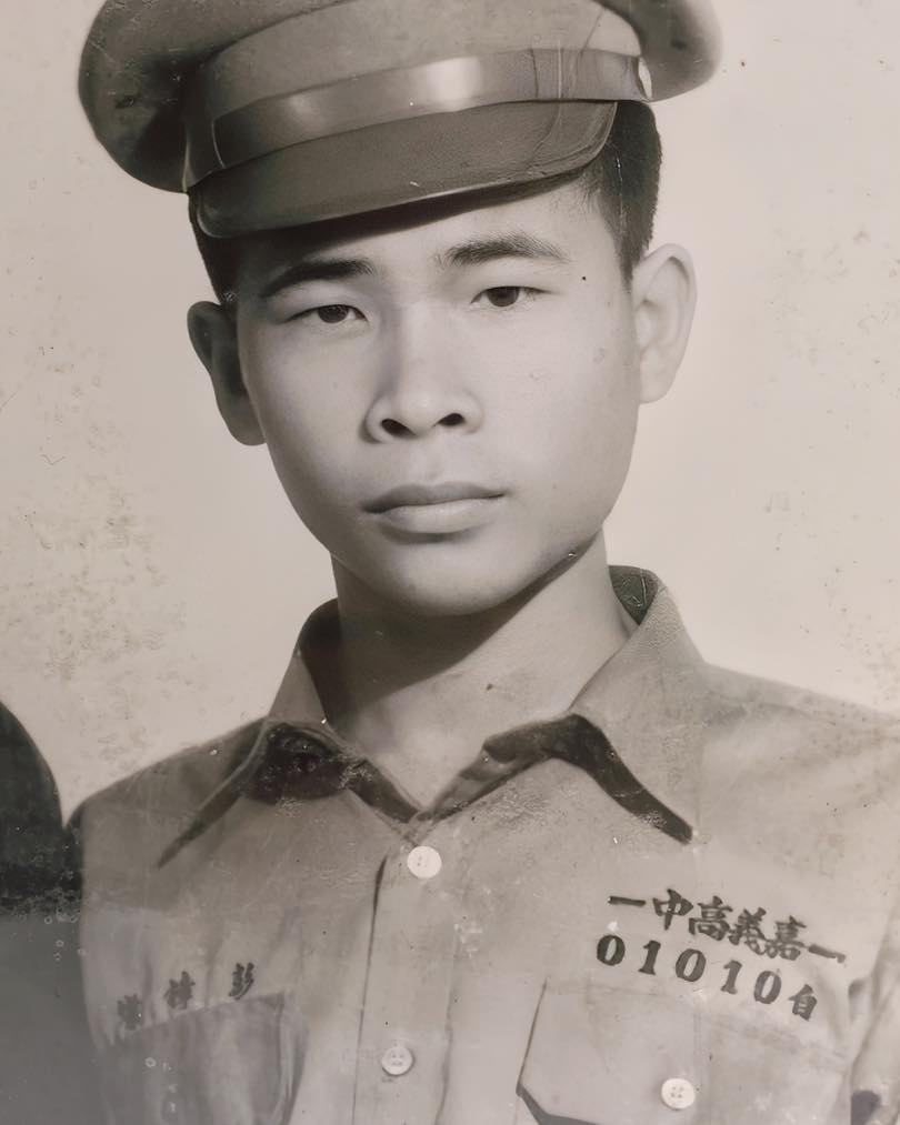 澎恰恰曬出高中嫩照。（圖／翻攝自澎恰恰臉書）