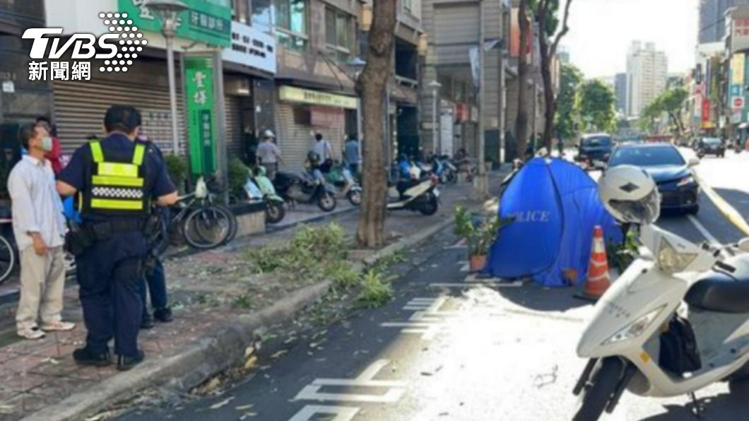 高雄市三民區大豐二路20日下午15左右，驚傳有人墜樓。（圖／TVBS）